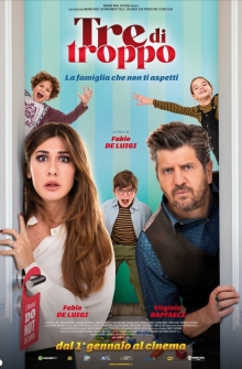 Tre di troppo (2023)